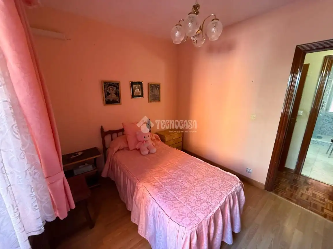 Bedroom of Flat for sale in Alcalá de Henares  with Air Conditioner and Heating