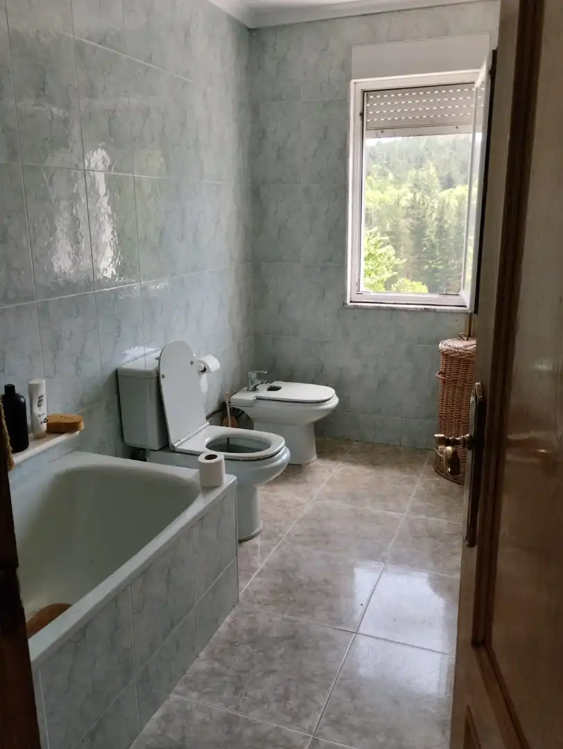 Badezimmer von Country house zum Verkauf in Tineo mit Heizung, Privatgarten und Möbliert