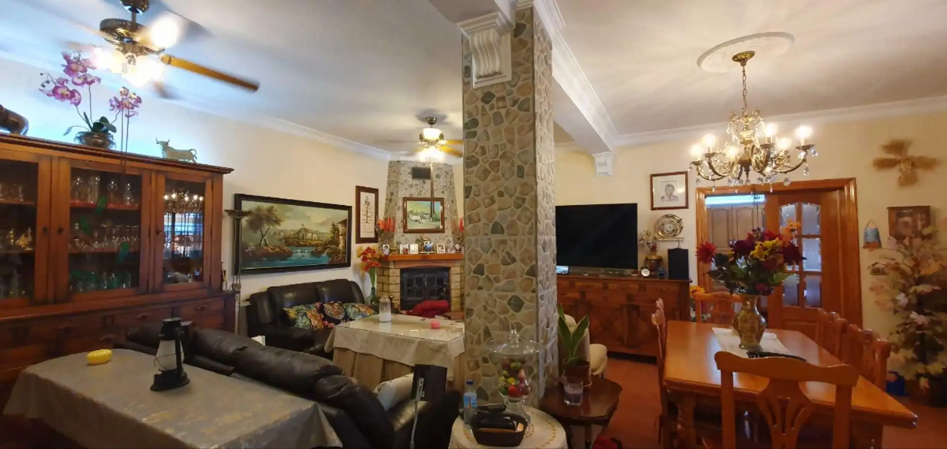 Sala d'estar de Finca rústica en venda en Málaga amb Aire condicionat, Calefacció i Jardí privat
