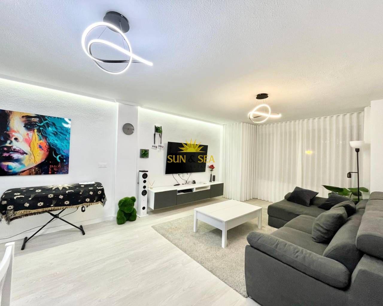 Living room of Apartment to rent in Torrevieja  with Air Conditioner, Heating and Terrace