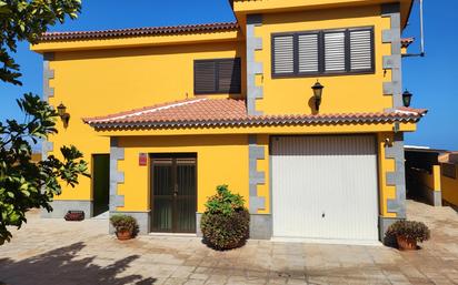 Vista exterior de Casa o xalet en venda en Candelaria amb Terrassa