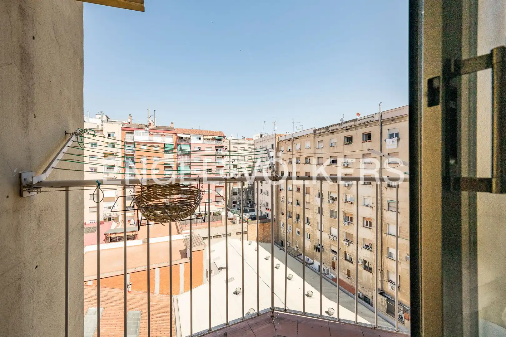 Vista exterior de Piso en venta en Barcelona con Aire acondicionado, Calefacción y Parquet
