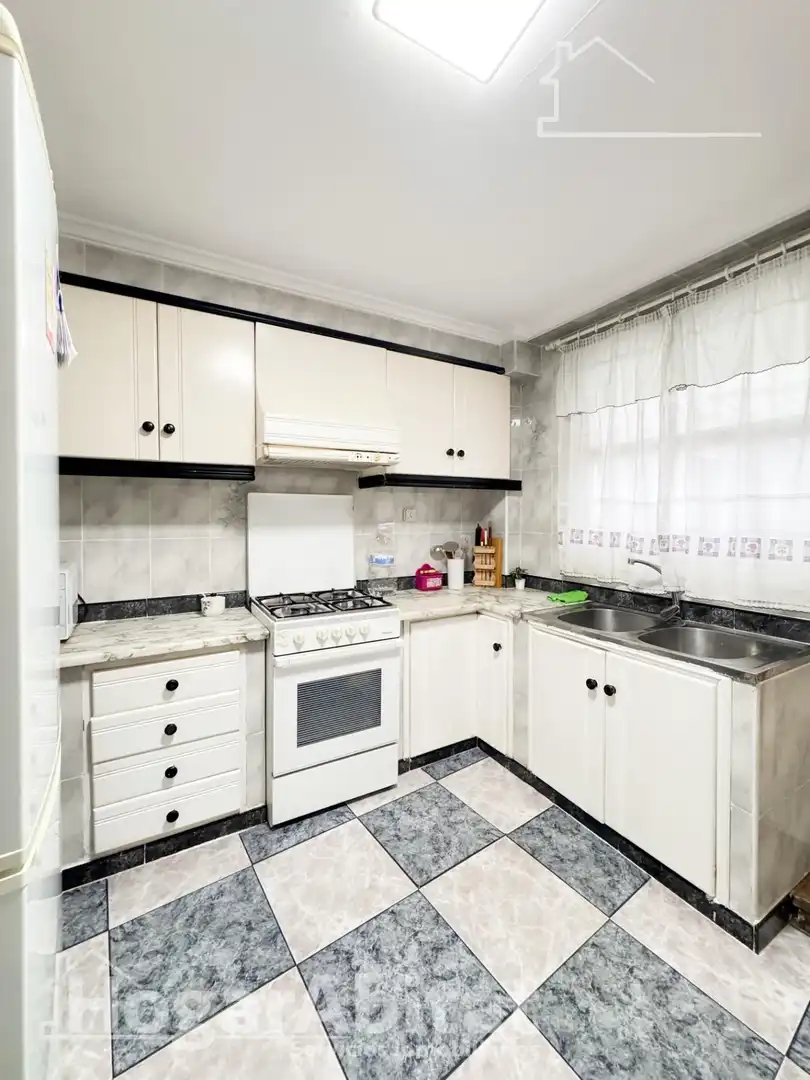 Cocina de Piso en venta en Paterna con Terraza y Balcón