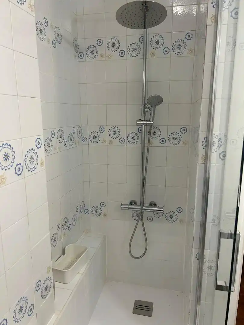 Badezimmer von Wohnung zur Miete in Ávila Capital mit Balkon