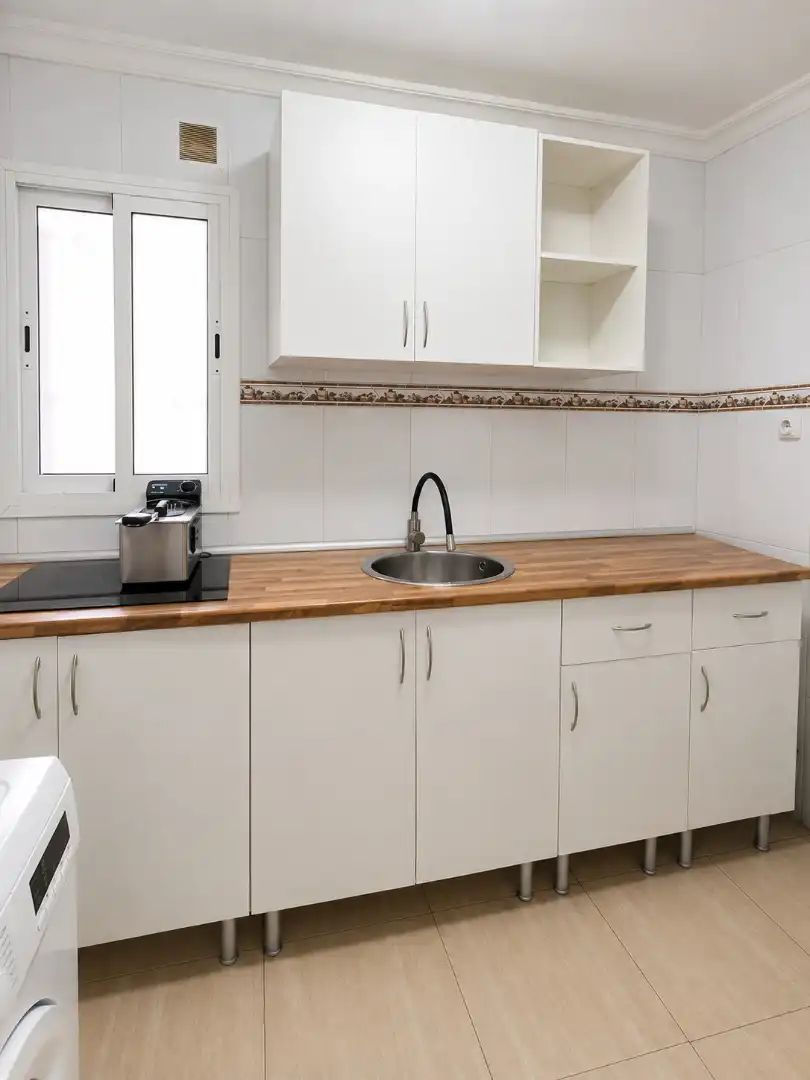 Kitchen of Flat for sale in Sevilla  with Air Conditioner