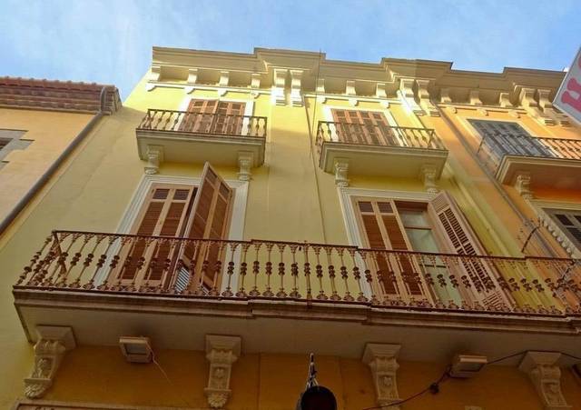 Edificio en Venta en Carrer RUTLLA en Eixample
