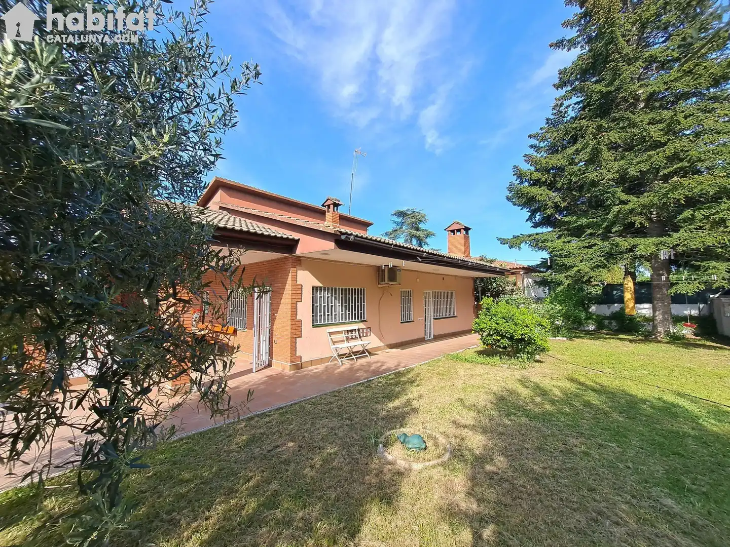 Garden of Houses for sale in Masquefa  with Air Conditioner, Heating and Private garden