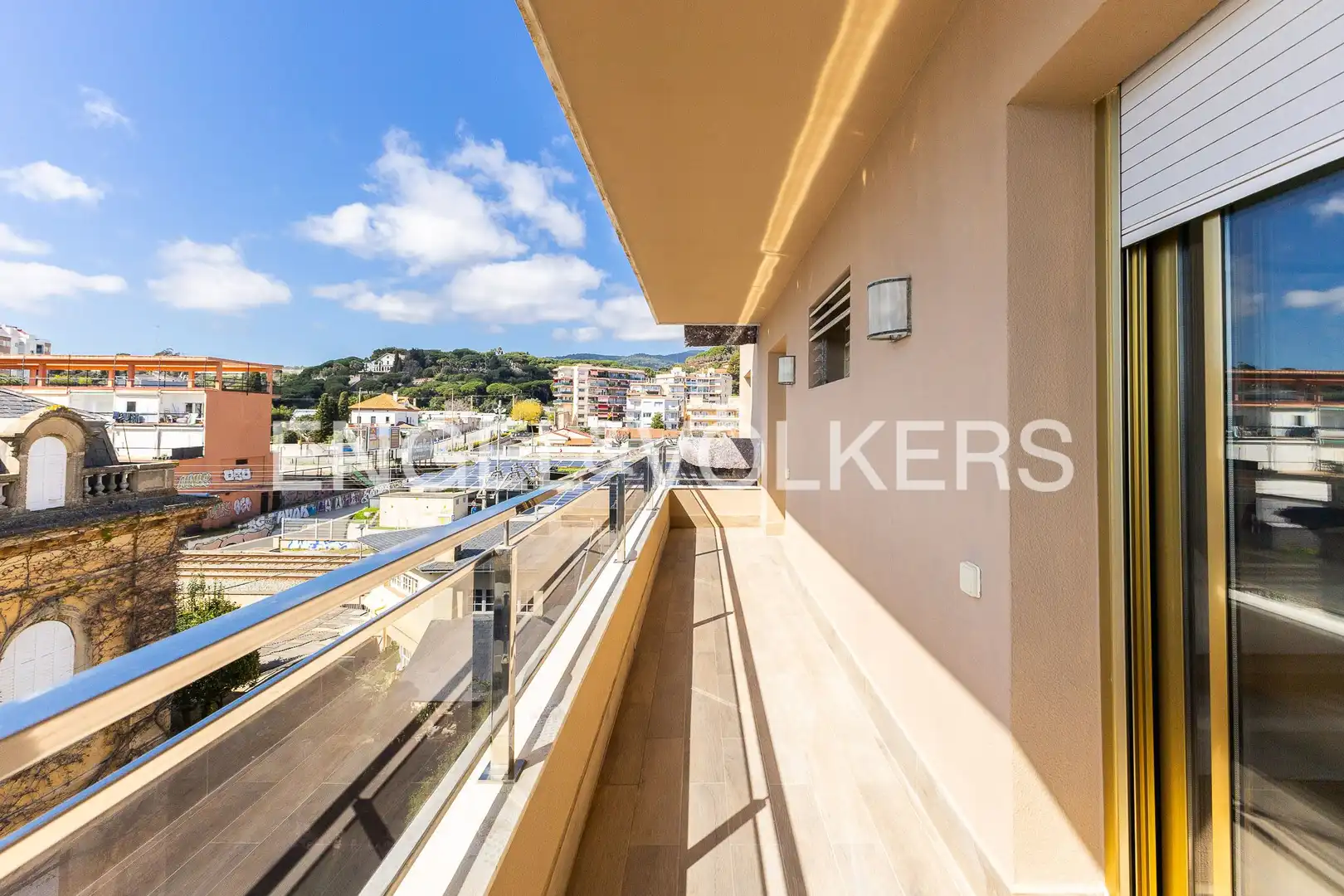 Vista exterior de Piso en venta en Caldes d'Estrac con Aire acondicionado, Calefacción y Jardín privado