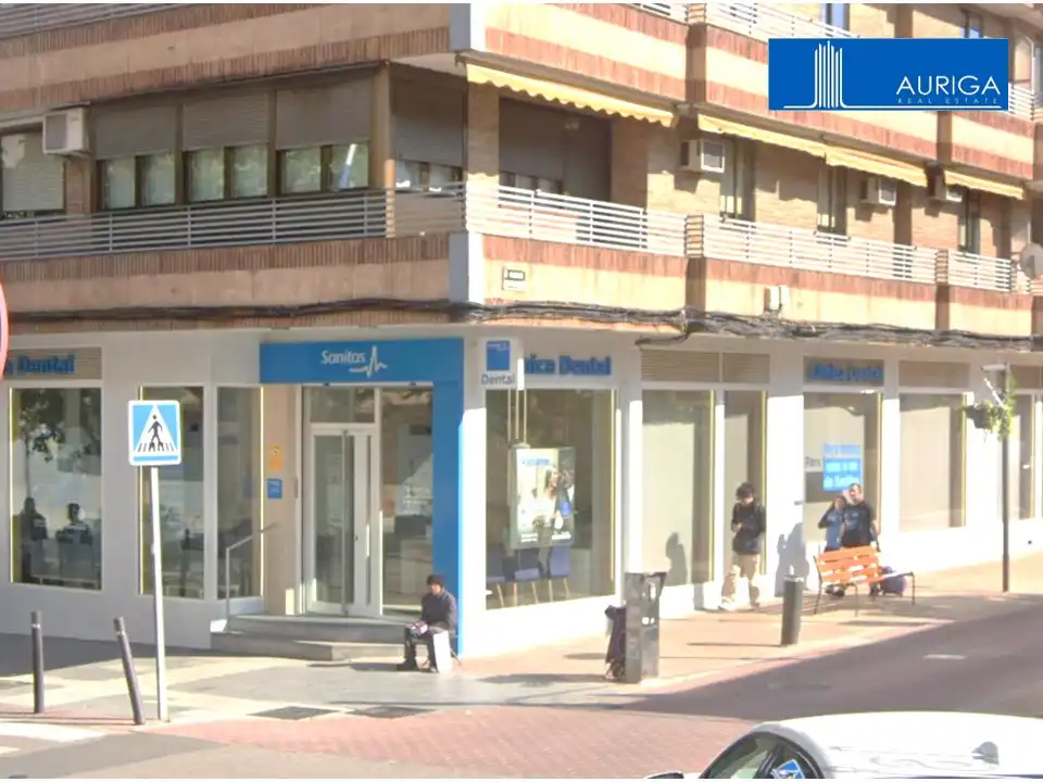 Local comercial en venda a Centro, imagen 2