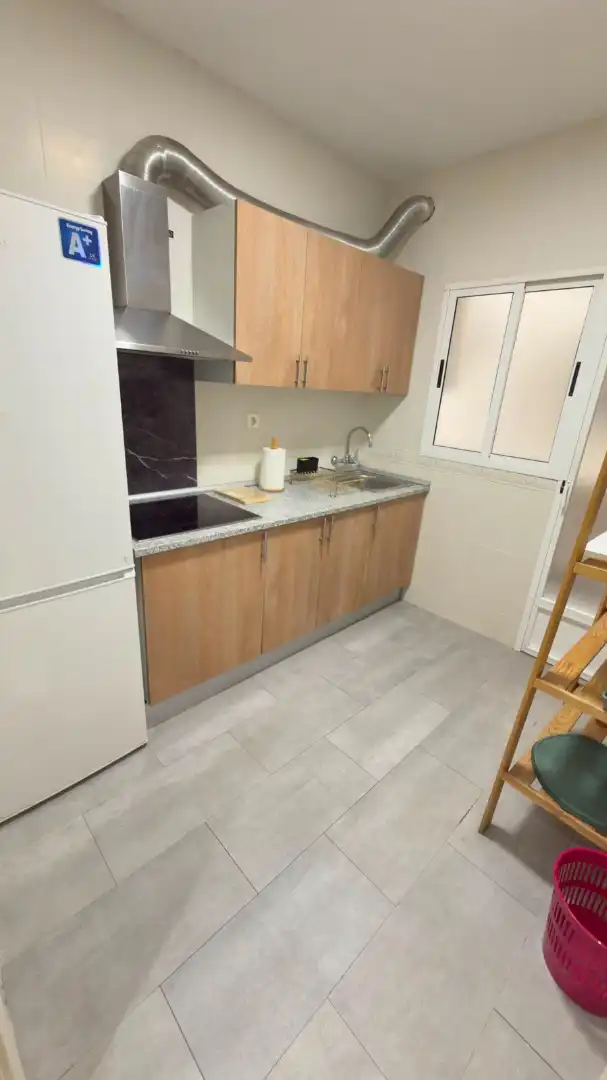 Cocina de Piso de alquiler en Granada con Aire acondicionado, Amueblado y Lavadora