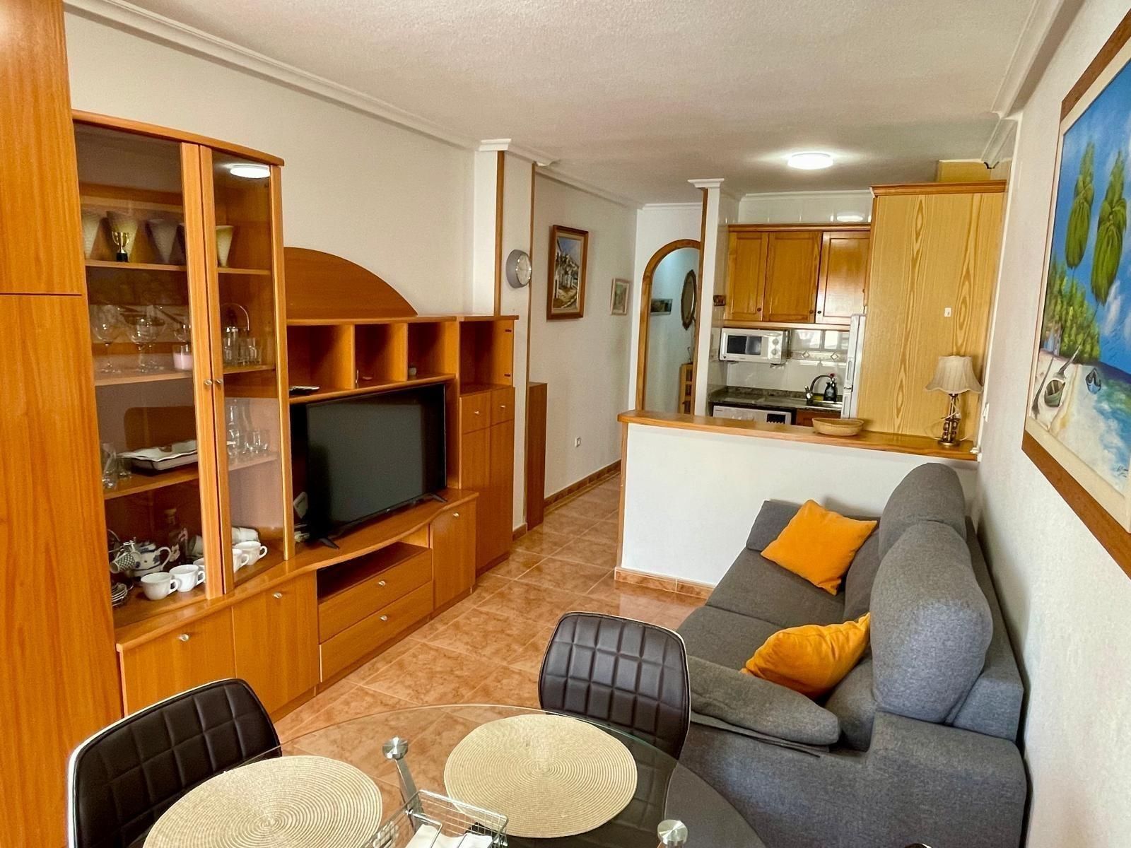 Sala d'estar de Apartament en venda en Torrevieja amb Aire condicionat i Terrassa
