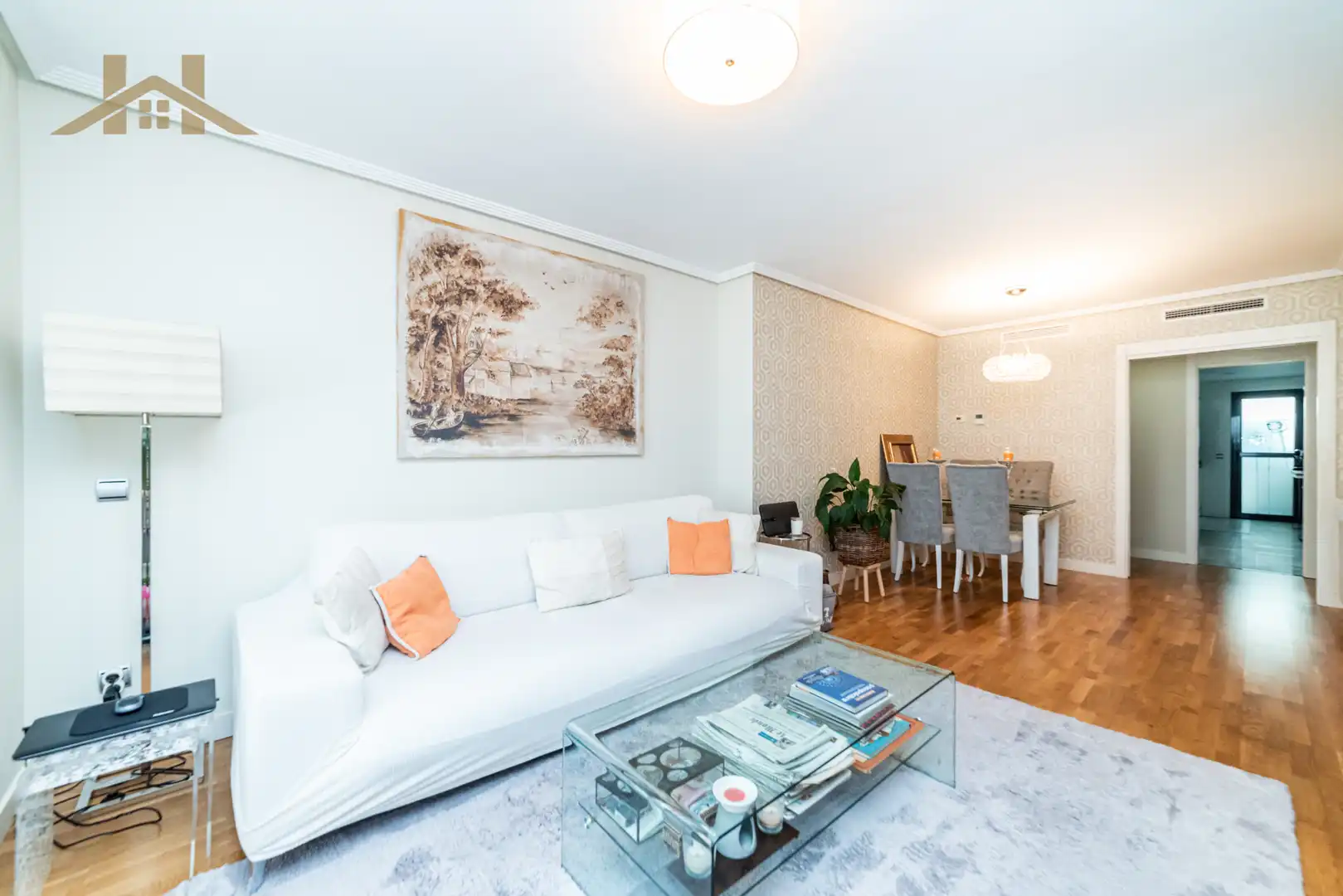 Living room of Flat for sale in Madrid  with Air Conditioner, Heating and Storage room