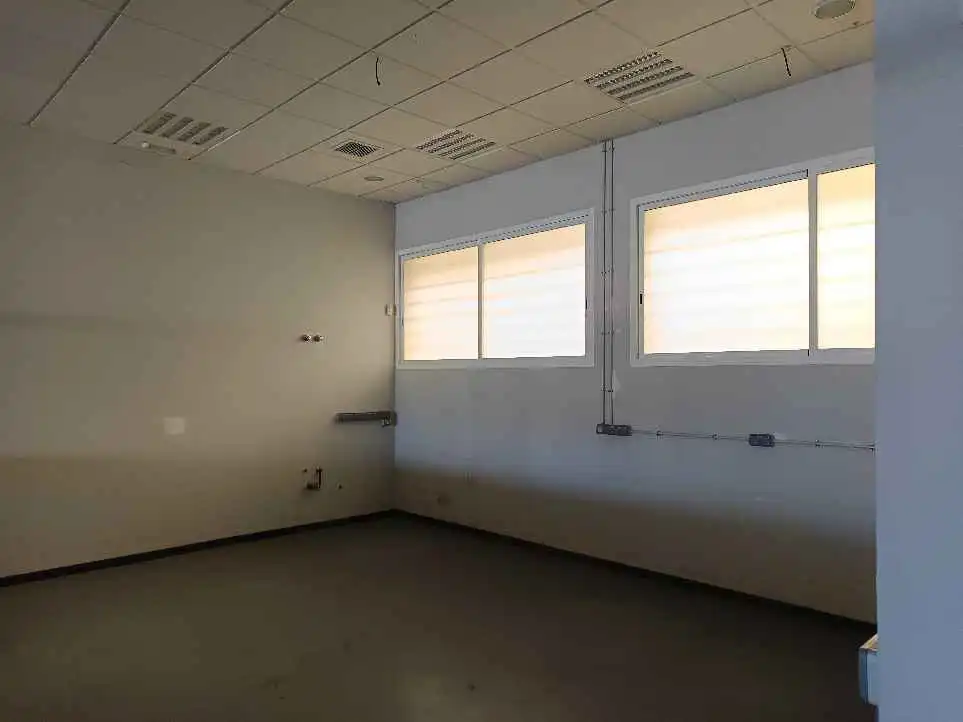 Nave industrial en venta en Córdoba con Alarma