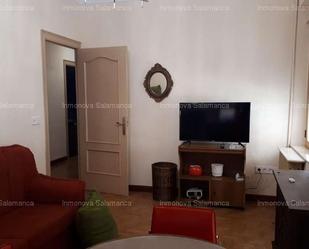 Living room of Flat to rent in Salamanca Capital  with Heating, Oven and Microwave