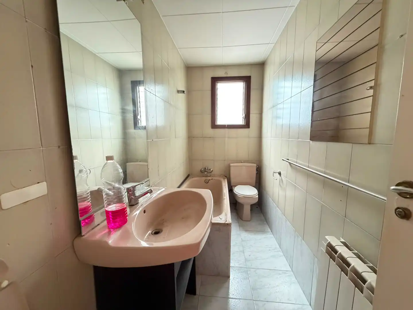 Baño de Piso en venta en Lleida con Calefacción y Balcón