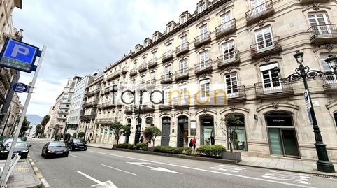Exclusivo apartamento con amplia terraza y plaza de garaje y trastero en el mismo edificio