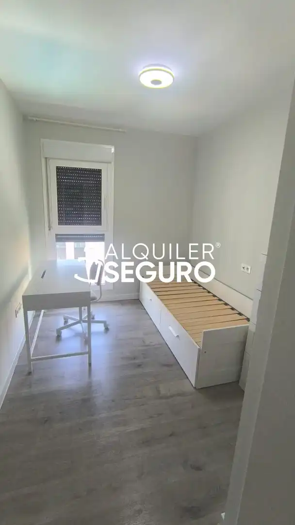 Dormitori de Pis de lloguer en Sevilla amb Aire condicionat, Traster i Piscina