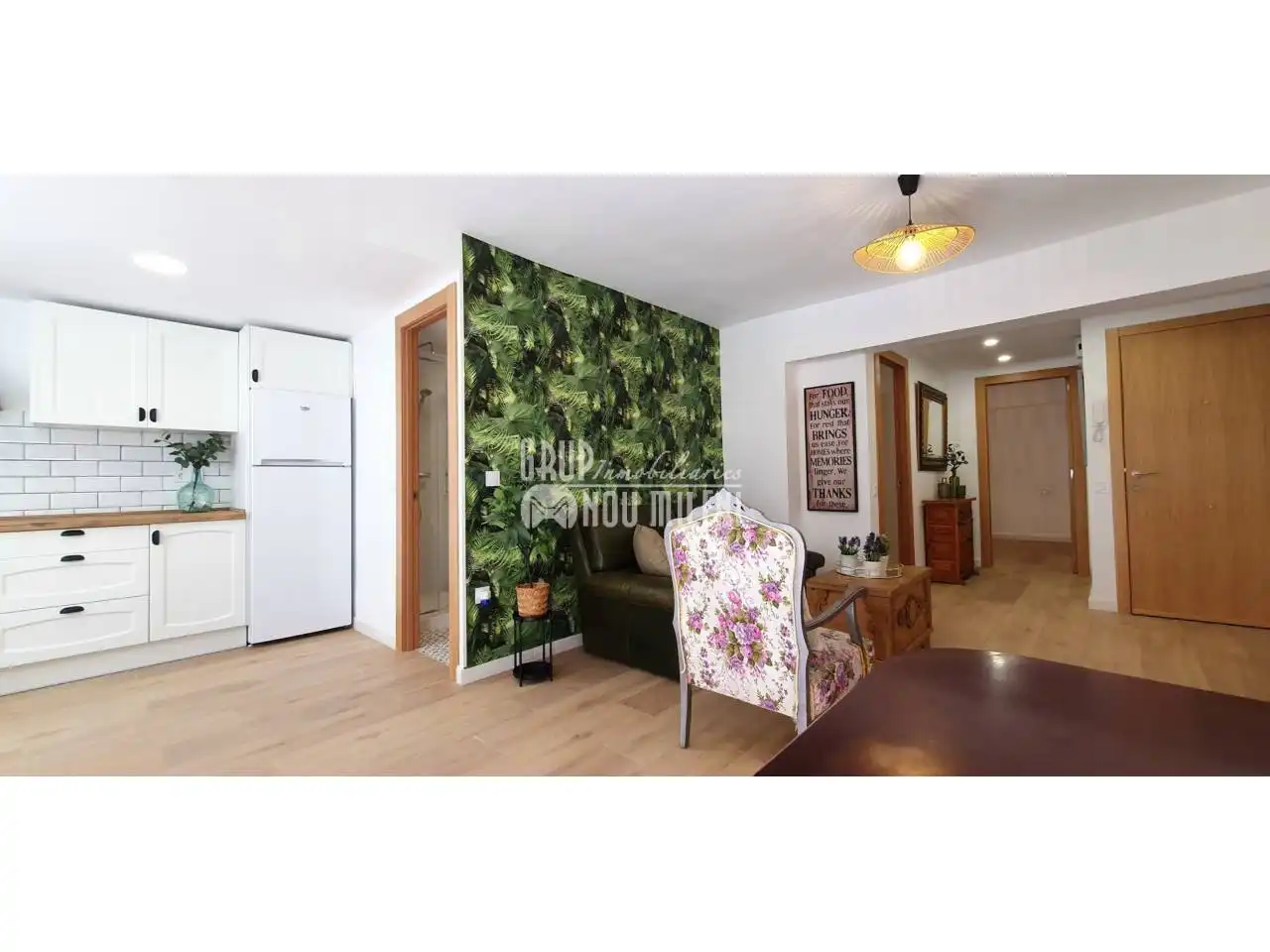 Habitación de Piso en venta en Silla con Amueblado y Balcón