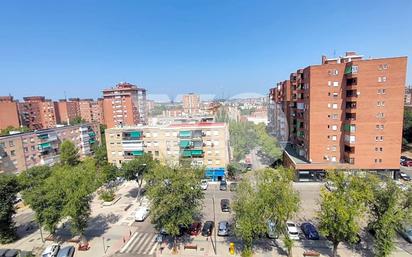 Exterior view of Flat for sale in  Madrid Capital  with Air Conditioner and Terrace