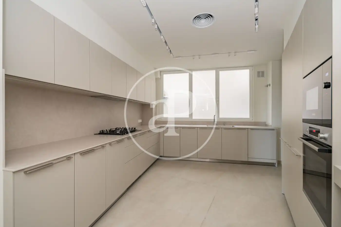Wohnung zur Miete in Calle de O'Donnell, Goya