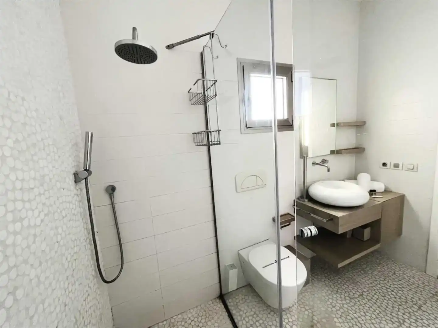 Baño de Dúplex en venta en Adeje con Aire acondicionado, Terraza y Piscina