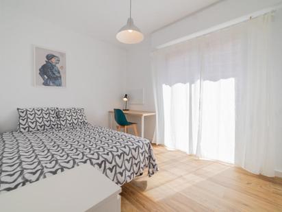 Dormitori de Apartament per a compartir en  Valencia Capital amb Moblat, Rentadora i Microones