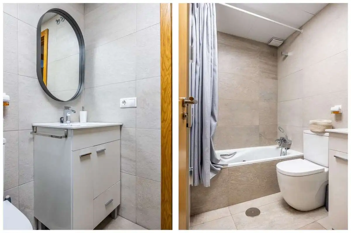 Bathroom of Flat for sale in Sevilla  with Air Conditioner, Heating and Storage room