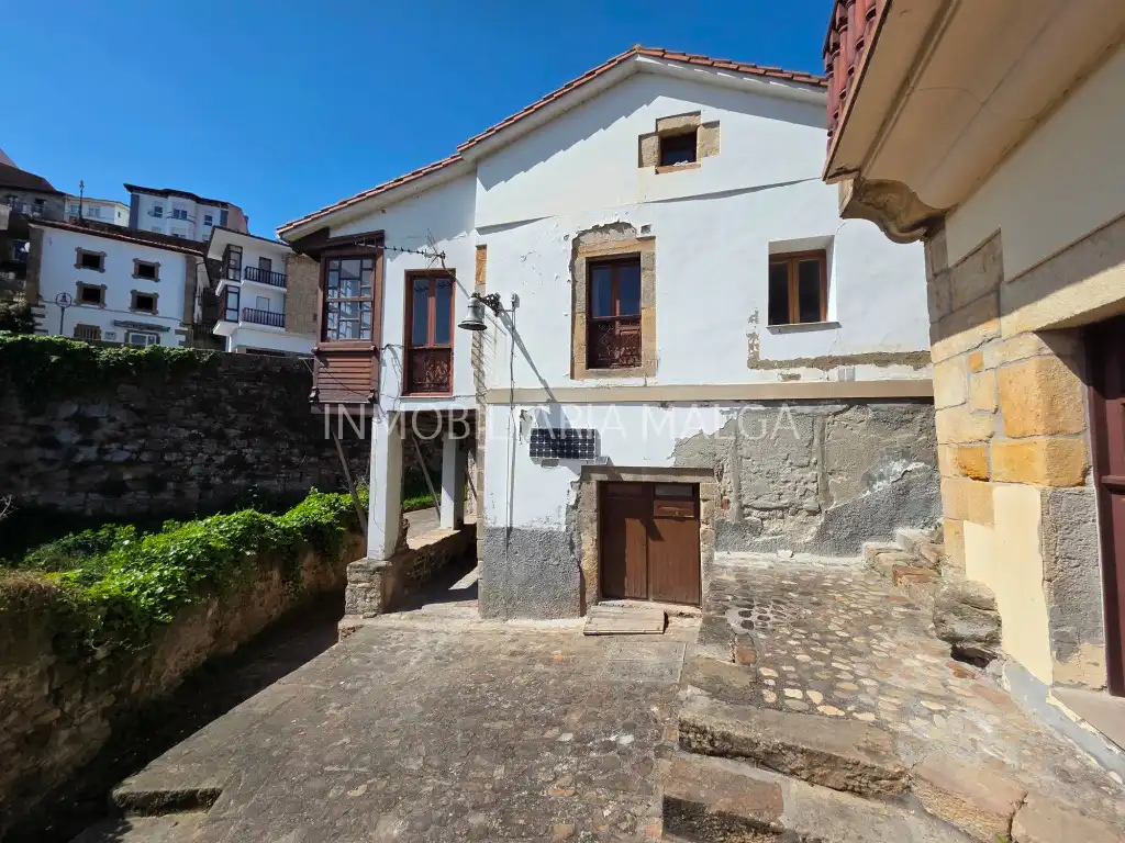 Exterior view of Houses for sale in Colunga  with Storage room and Balcony