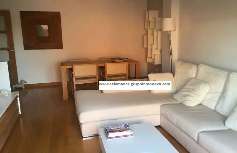 Sala de estar de Ático en venta en Villamayor con Calefacción, Terraza y Trastero