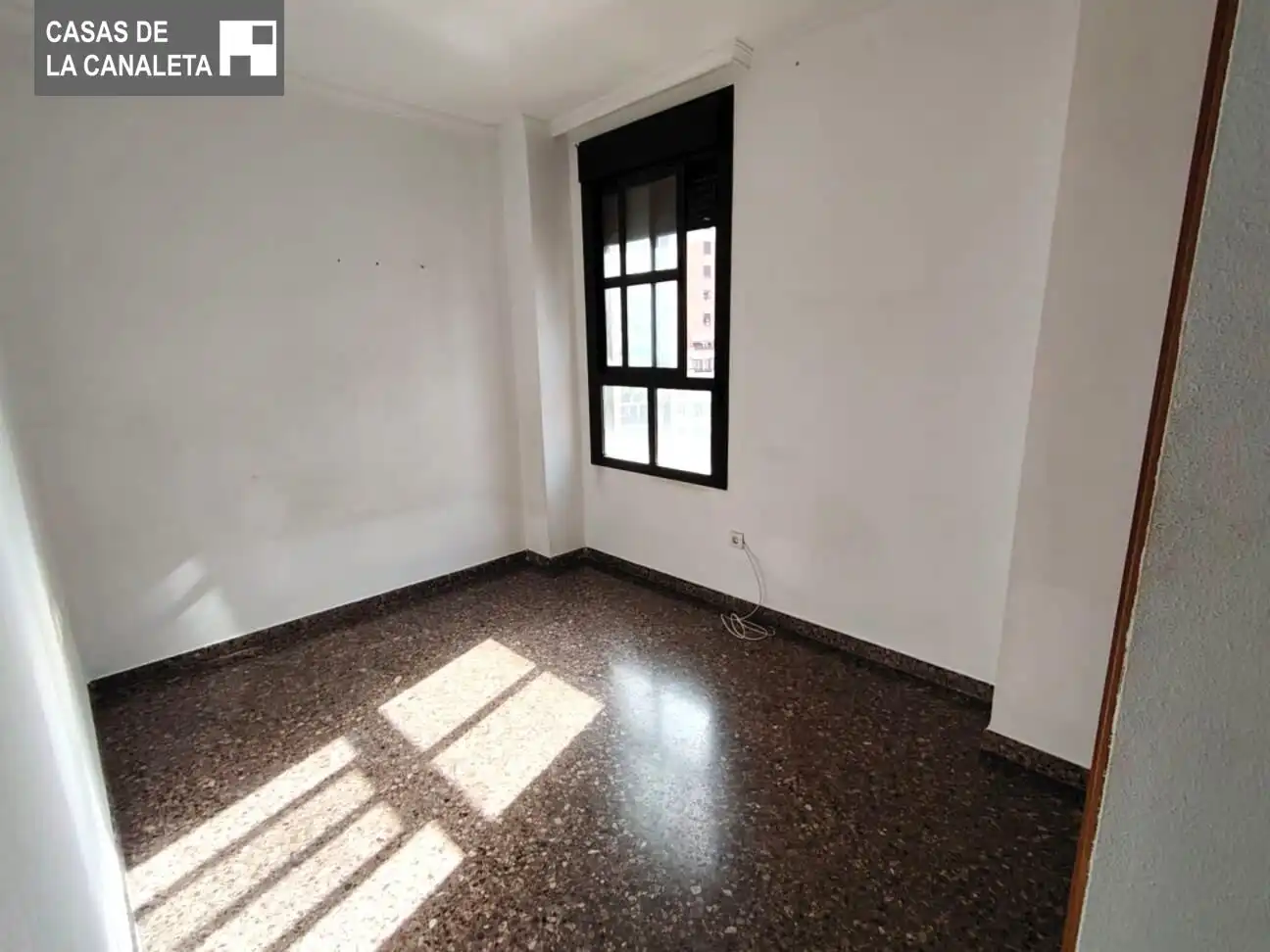 Dormitori de Pis en venda en Mislata amb Aire condicionat, Jardí privat i Terrassa