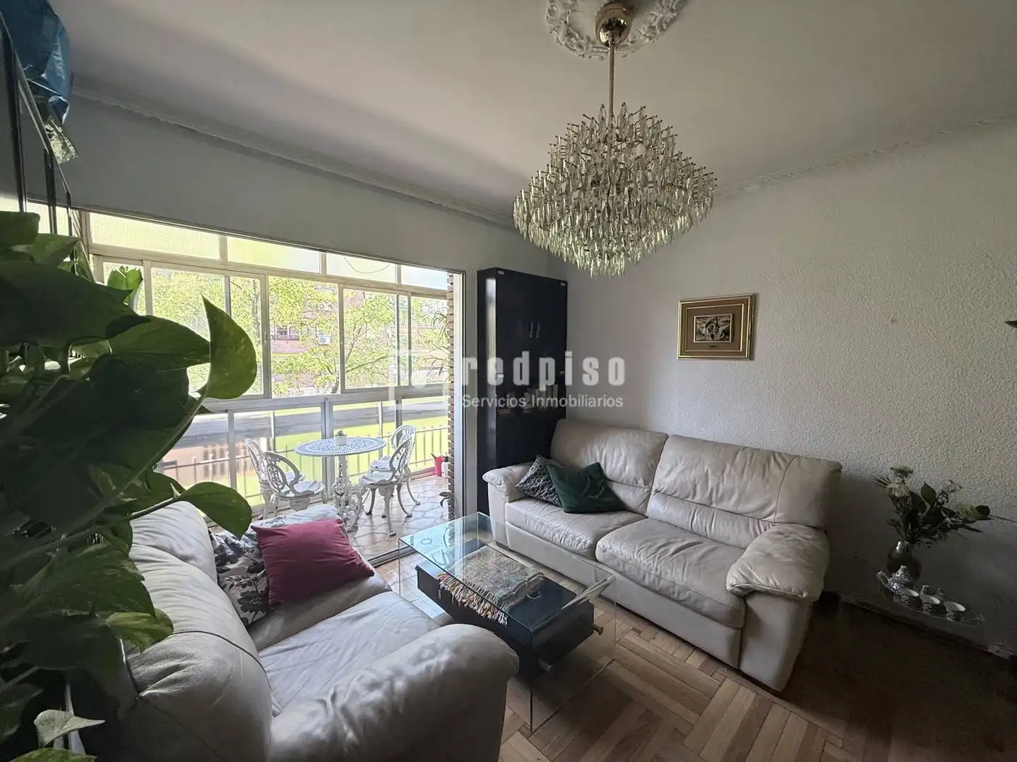 Sala d'estar de Pis en venda en Madrid amb Aire condicionat, Calefacció i Parquet