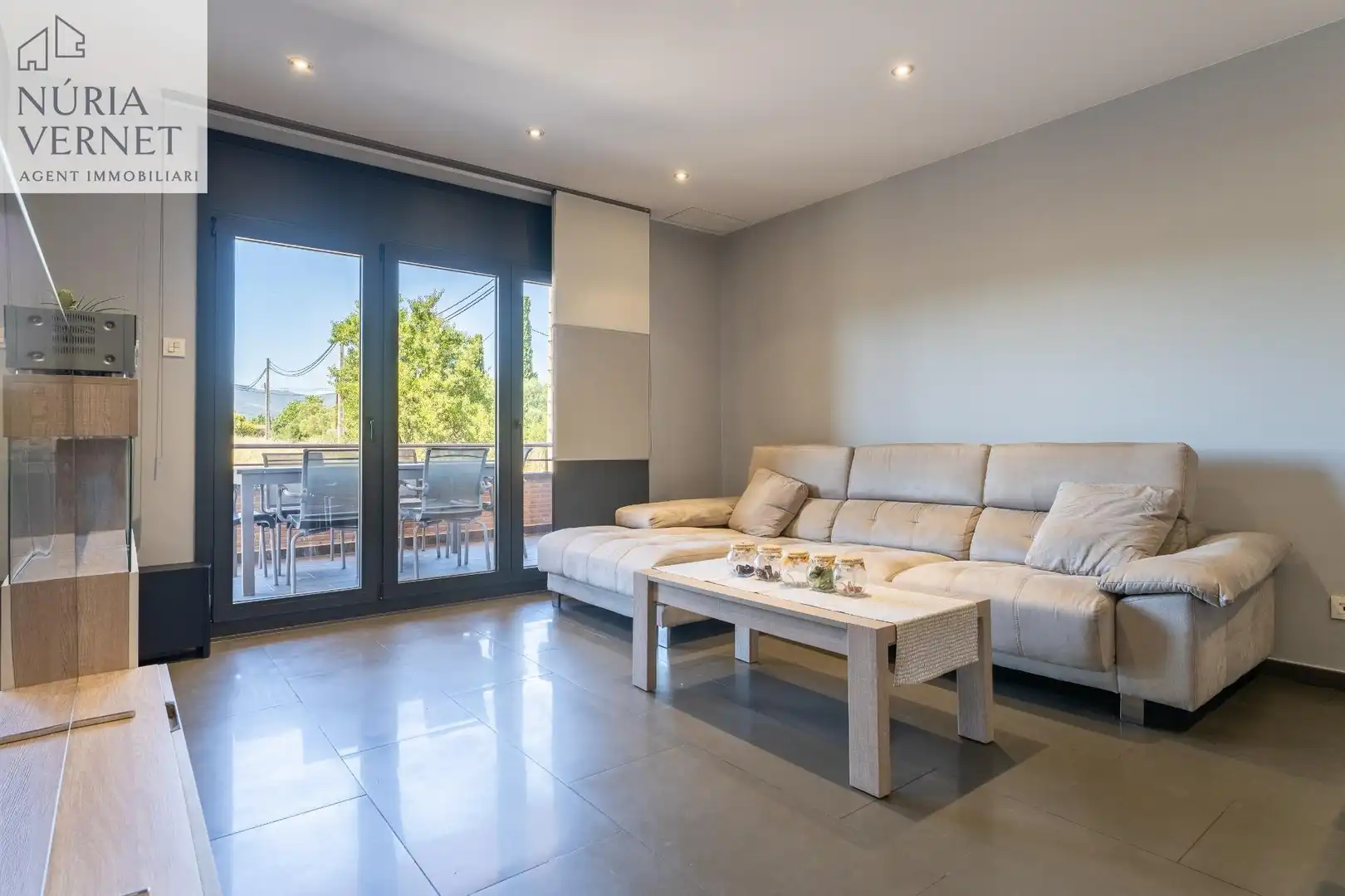 Sala d'estar de Casa adosada en venda en Reus amb Calefacció, Jardí privat i Terrassa