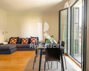 Exterior view of Apartment to rent in  Barcelona Capital  with Air Conditioner and Balcony