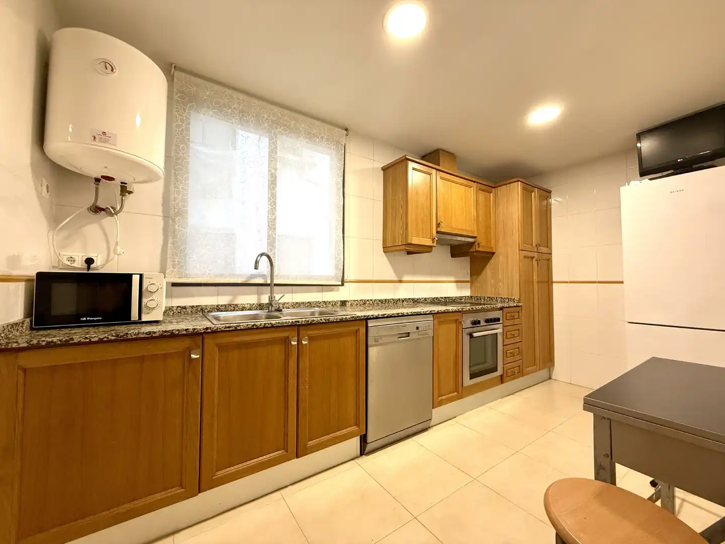 Küche von Wohnung zum Verkauf in Benicasim / Benicàssim mit Klimaanlage, Möbliert und Ofen