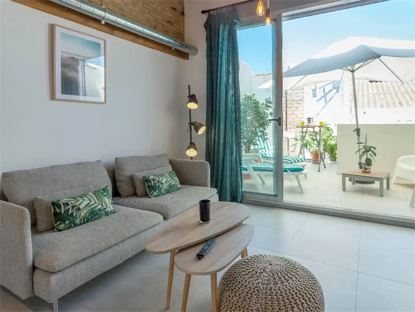 Sala d'estar de Apartament de lloguer en  Valencia Capital amb Aire condicionat