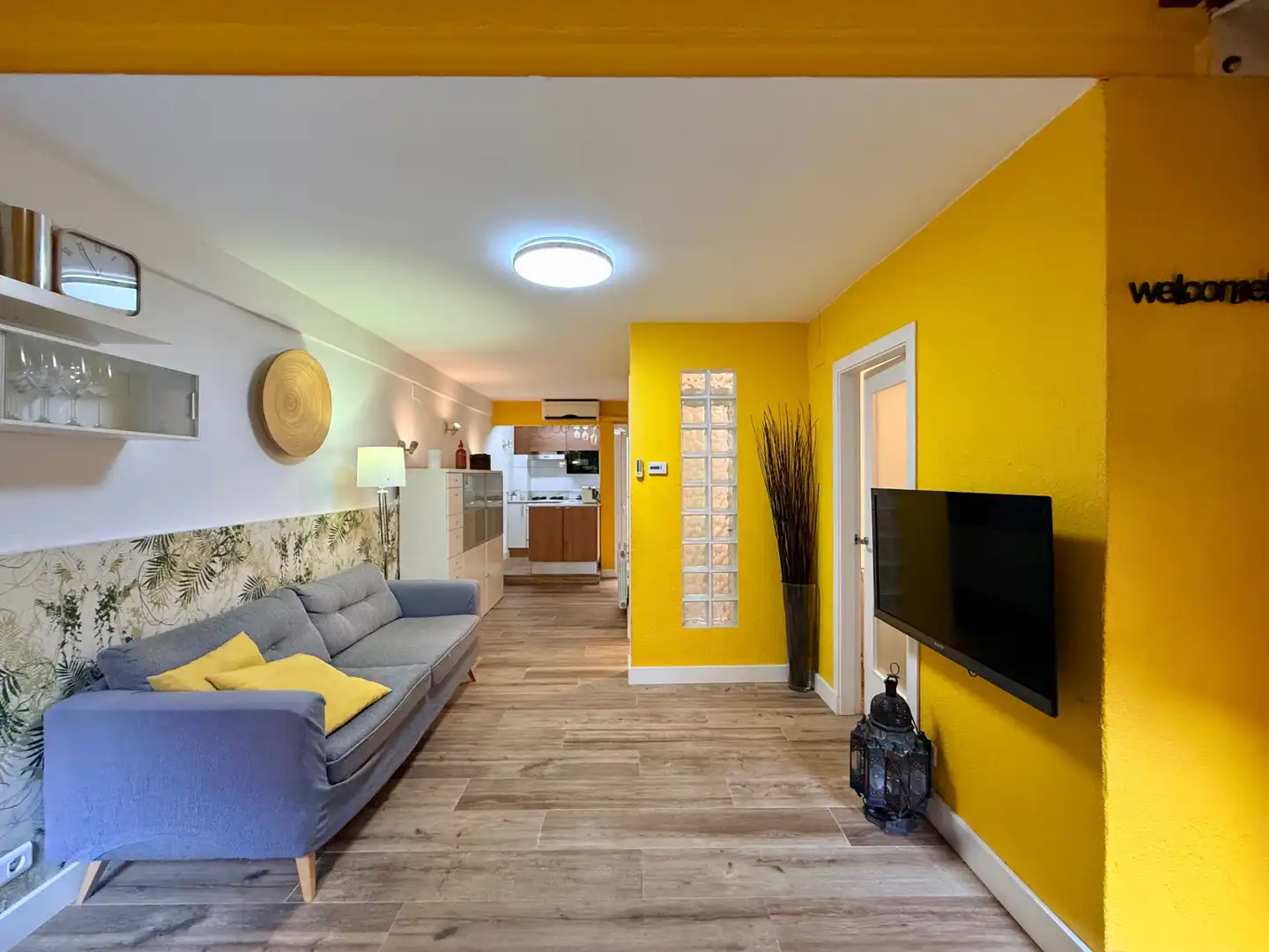 Sala de estar de Casa adosada en venta en Barcelona con Aire acondicionado, Calefacción y Parquet