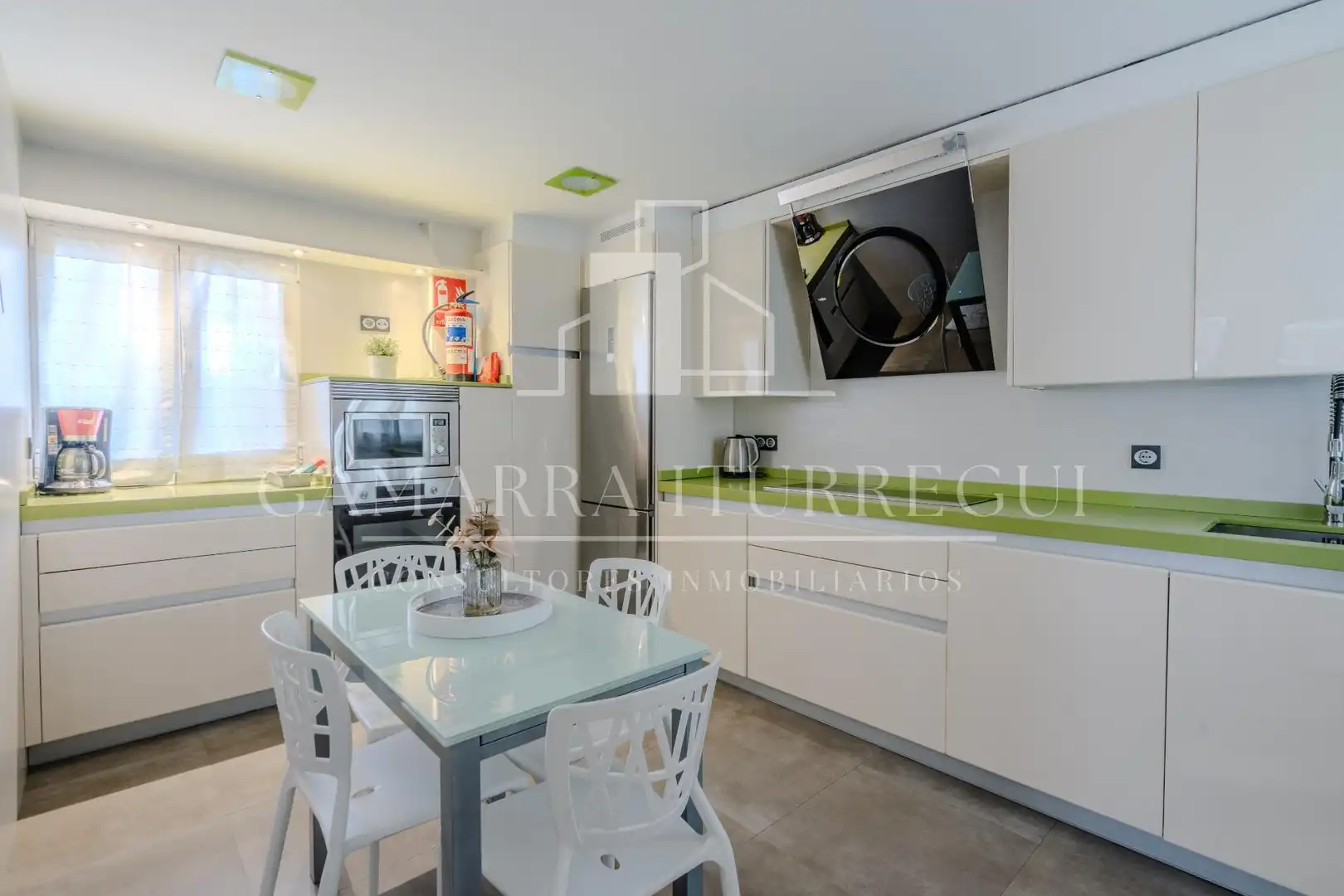 Cocina de Piso en venta en Bermeo con Calefacción