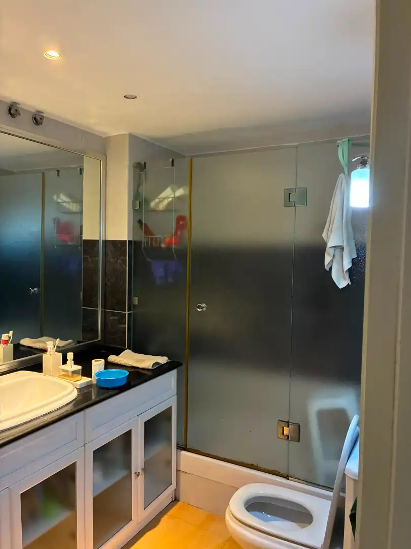 Baño de Piso en venta en Algeciras con Aire acondicionado, Amueblado y Horno