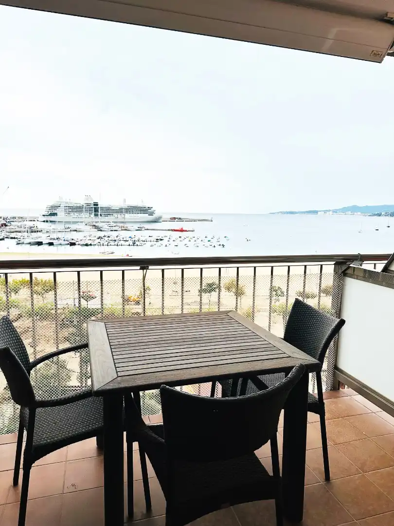 Terraza de Piso en venta en Palamós con Aire acondicionado, Terraza y Amueblado