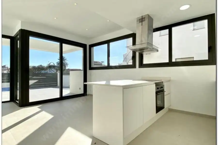 Chalet en venta en Requesens, imagen 3