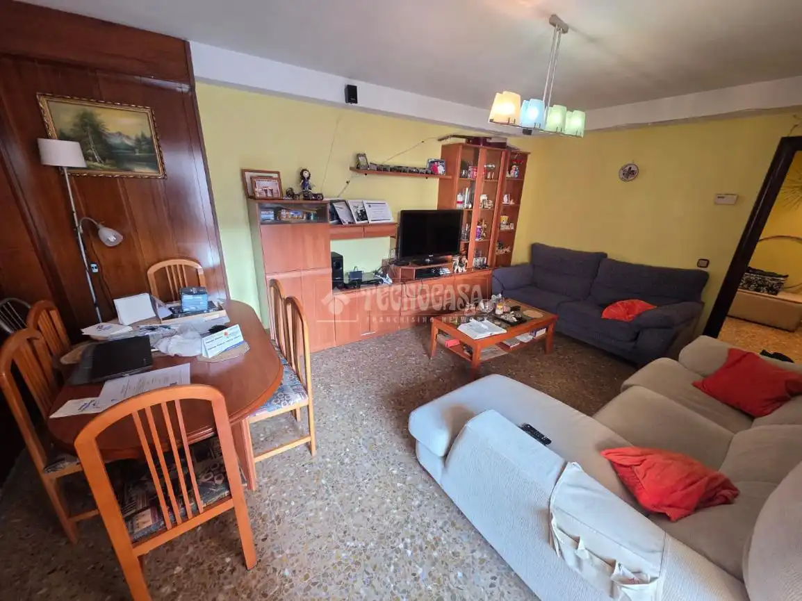 Living room of Flat for sale in Zaragoza  with Air Conditioner, Heating and Terrace