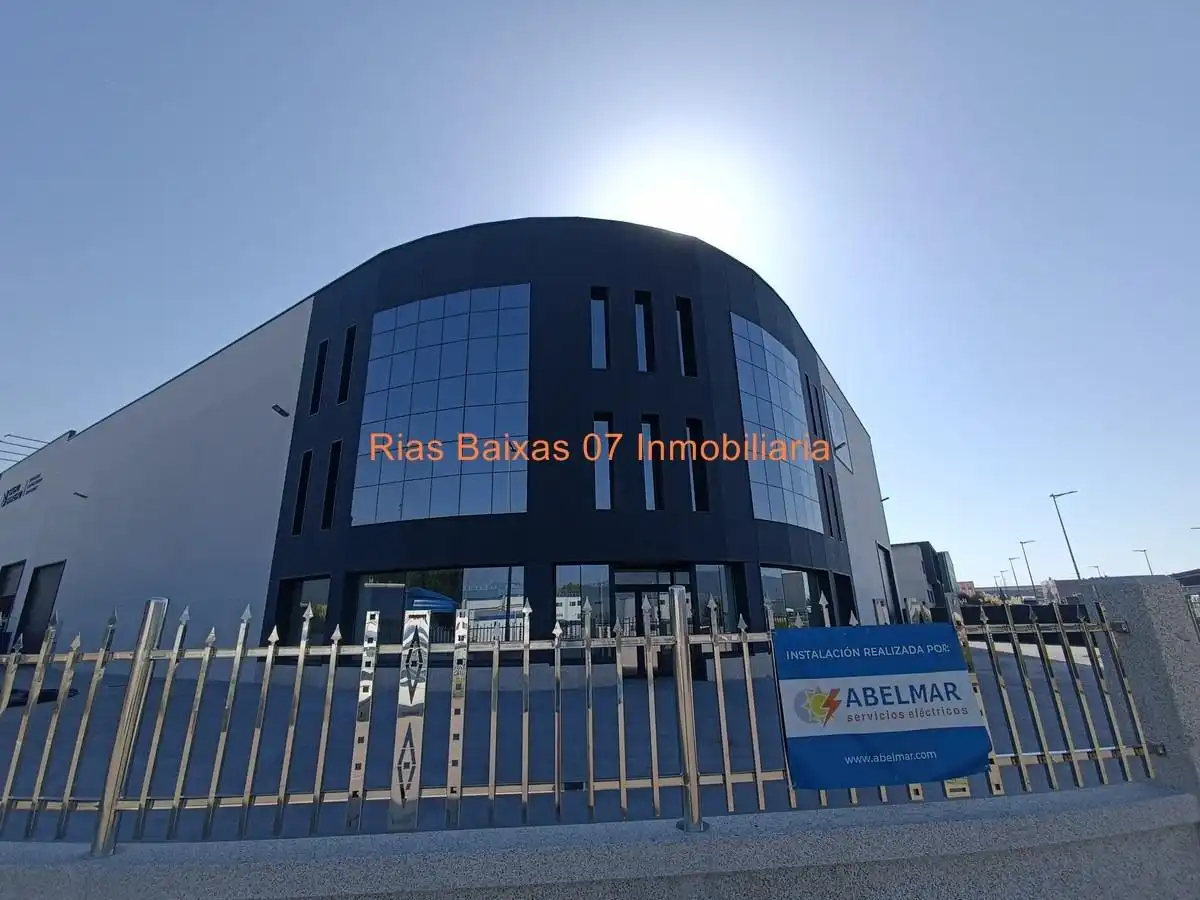 Nau industrial en venda a O Porriño