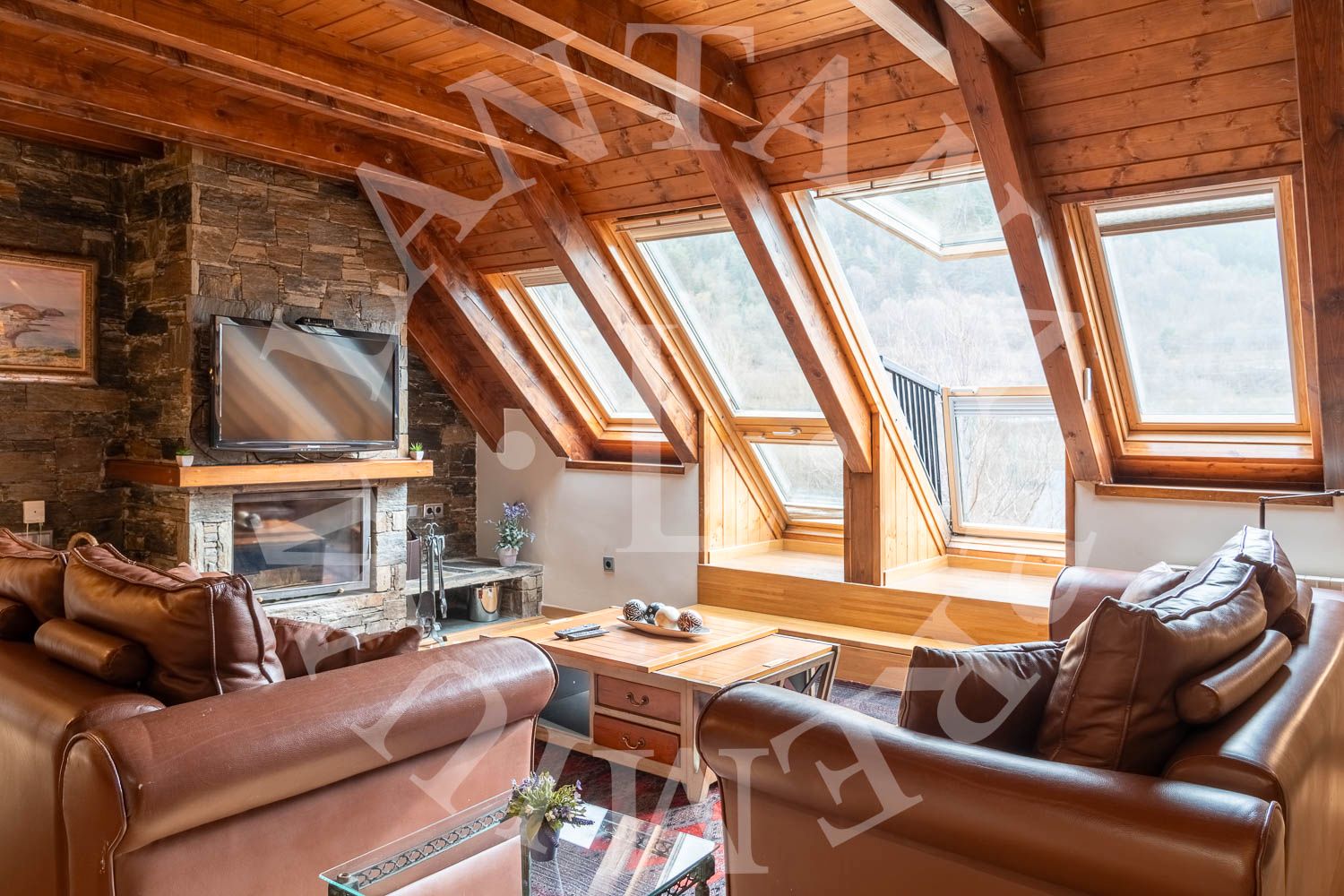 Sala de estar de Dúplex en venta en Naut Aran con Calefacción, Parquet y Trastero