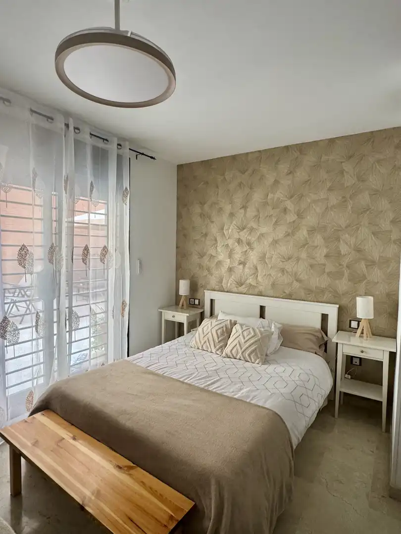 Schlafzimmer von Erdgeschoss zur Miete in Torremolinos mit Klimaanlage, Terrasse und Möbliert