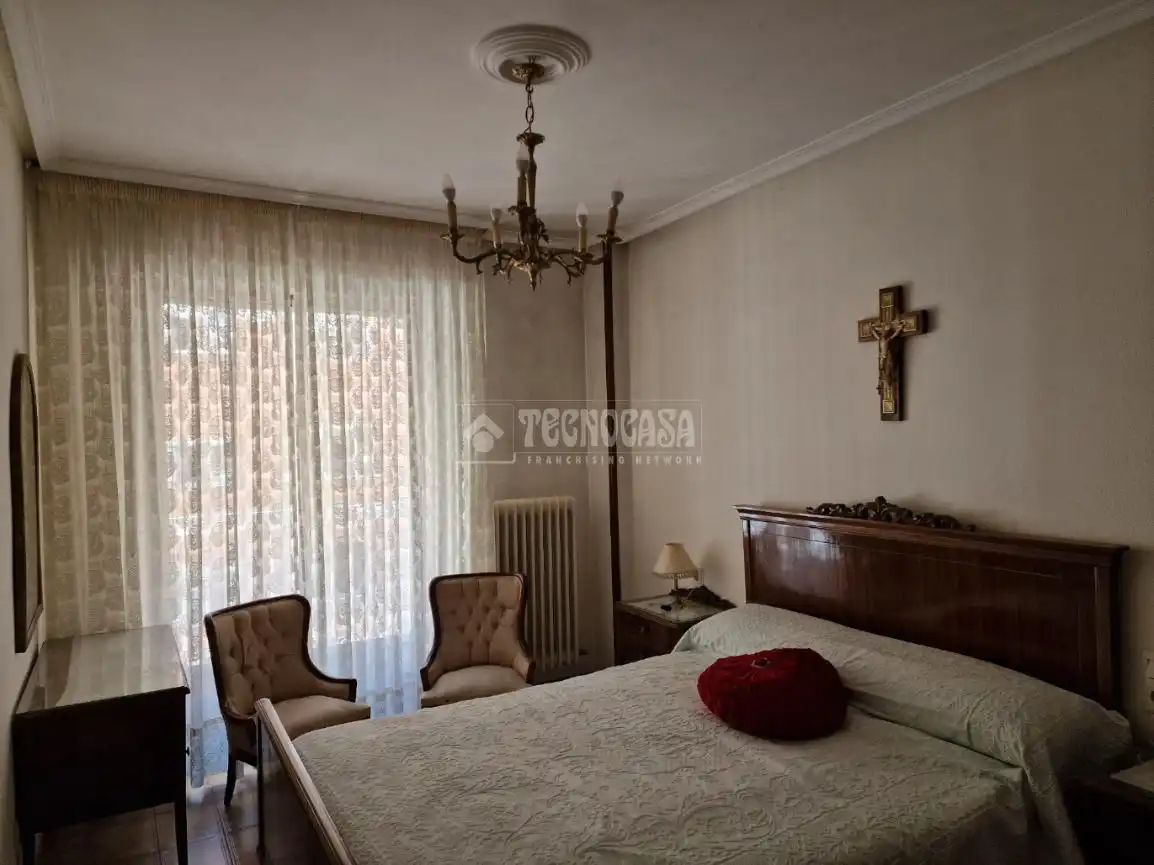 Habitación de Piso en venta en Huesca con Calefacción y Trastero