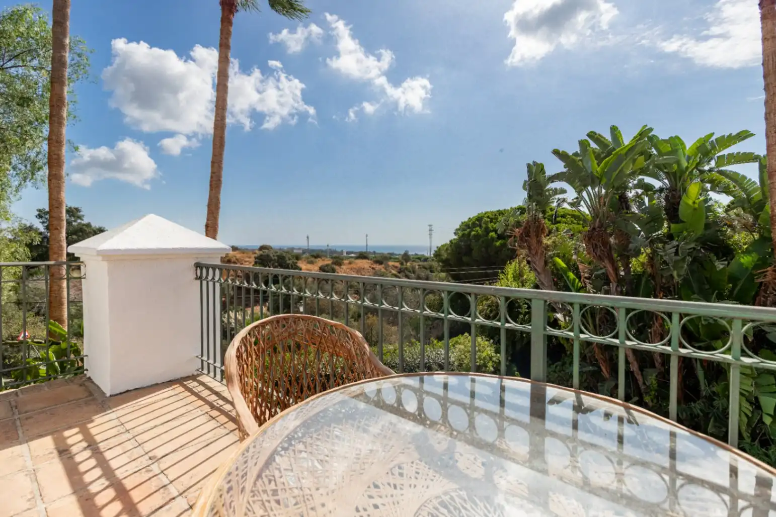 Terrassa de Casa o xalet en venda en Marbella amb Aire condicionat, Calefacció i Jardí privat