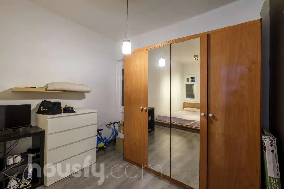 Dormitori de Pis en venda en Barcelona amb Calefacció, Parquet i Moblat