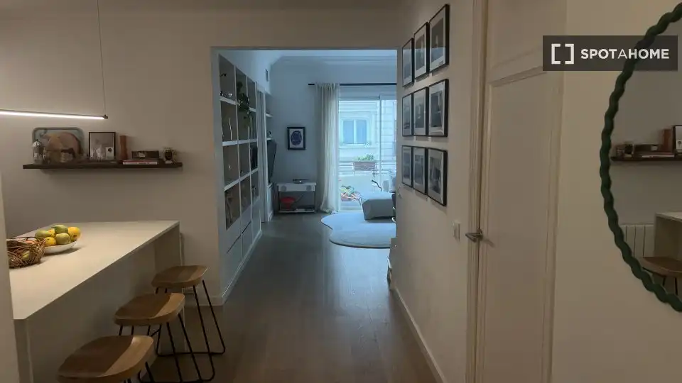 Piso con terraza en alquiler en Sarrià - Sant Gervasi, imagen 2