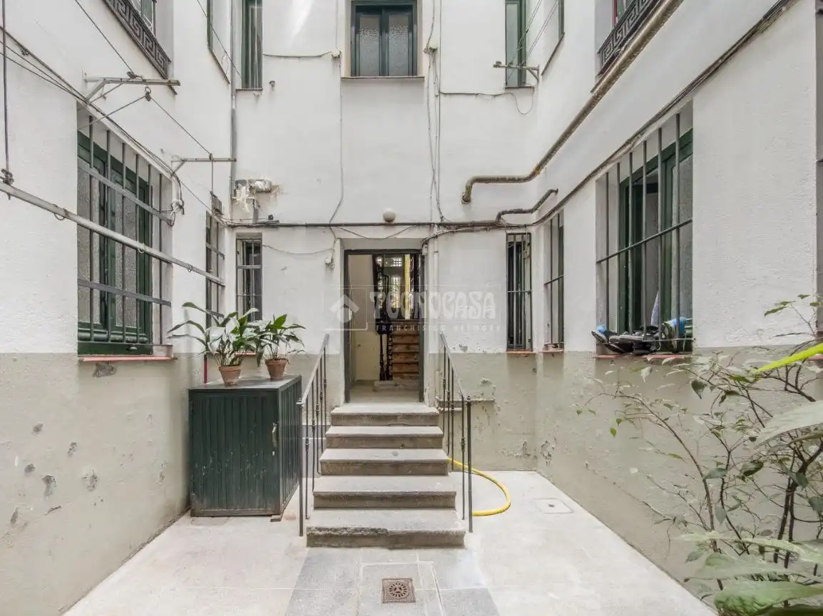 Vista exterior de Piso en venta en Madrid