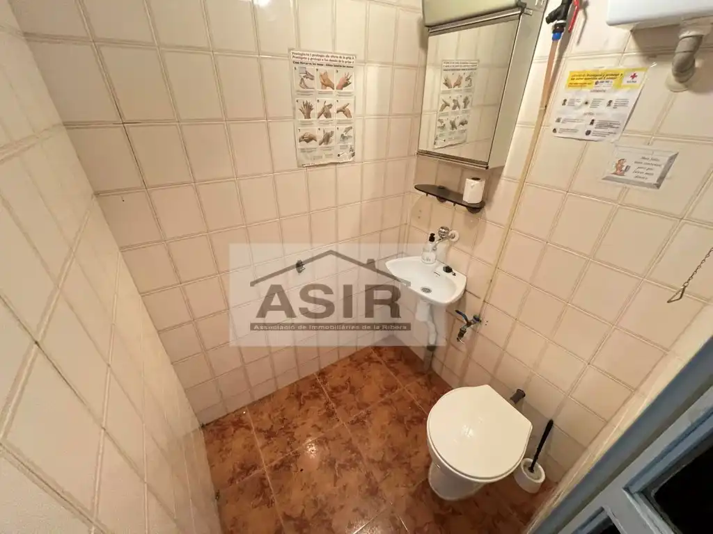Baño de Local de alquiler en Alzira